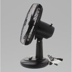 Comfort Zone 18-3/8 in. H 3 speed Oscillating Table Fan