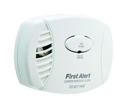 First Alert Plug-In w/Battery Back-up Electrochemical Carbon Monoxide Detector