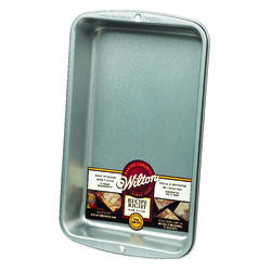 Wilton 7 in. W X 11 in. L Biscuit and Brownie Pan Silver