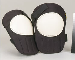 CLC 7.5 in. L X 3.25 in. W Foam/Polyester Knee Pads Black