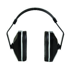 3M 20 dB Cup Ear Muffs Black 1 pk