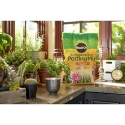 Miracle-Gro Fast-Draining Cacti, Citrus and Palm Potting Mix 8 qt